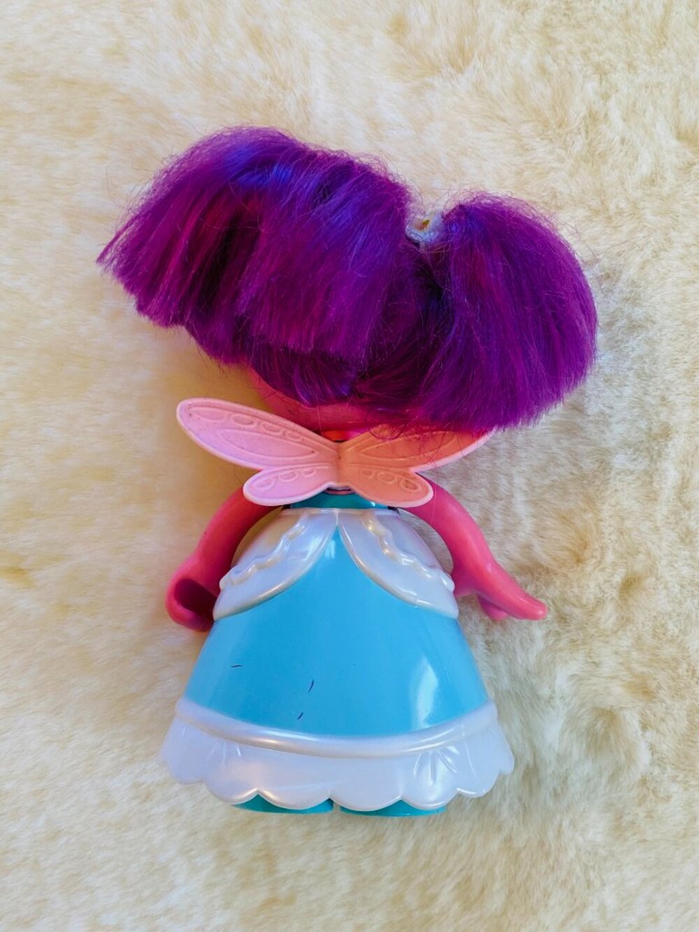 Sesame Street Abby Cadabby 6-inch Doll with 3 Snap-On Outfits Dress Up - Picture 3 of 14